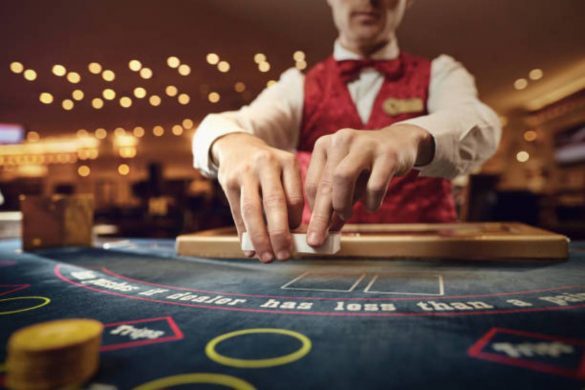 How do Online Casinos Attract and Retain Casino Members_