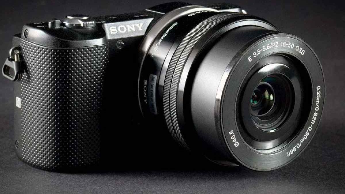 SONY a5000 – Theory, Practical, and Ergonomic