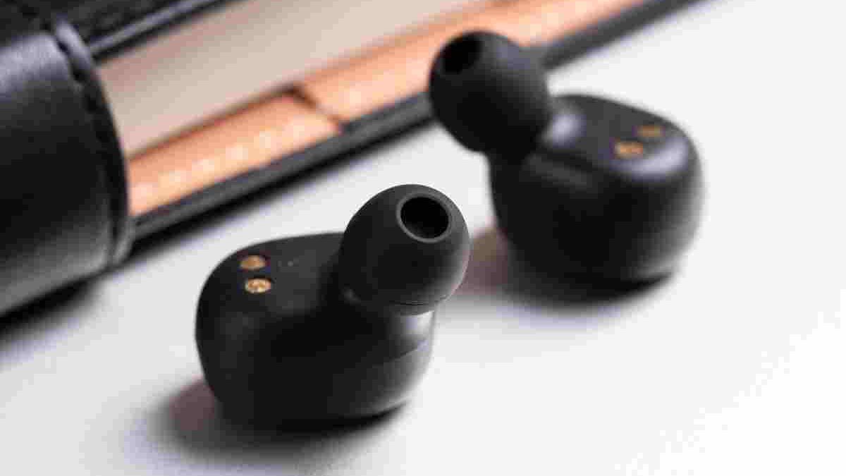 Steelseries Arctic 3 Bluetooth – Ski Goggle Headband, Availability, and