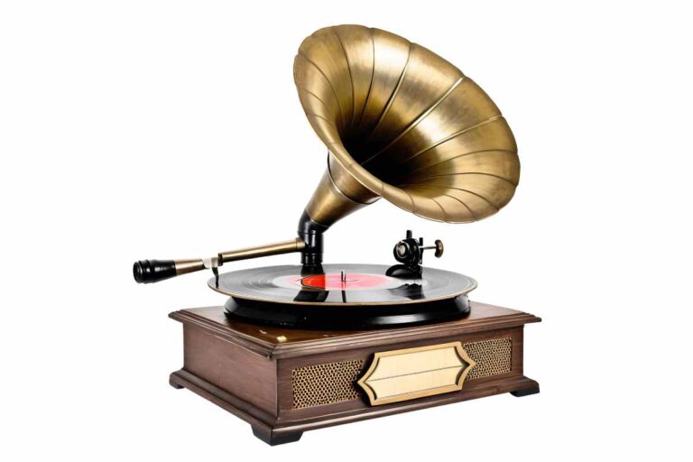 Record Player with Speakers - List of Turntables