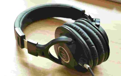 bone-conduction-headphones