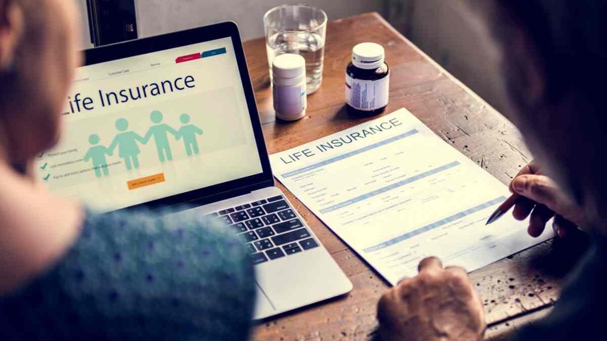 NRI Term Insurance Plans That Cover Self-Employed Indians Abroad
